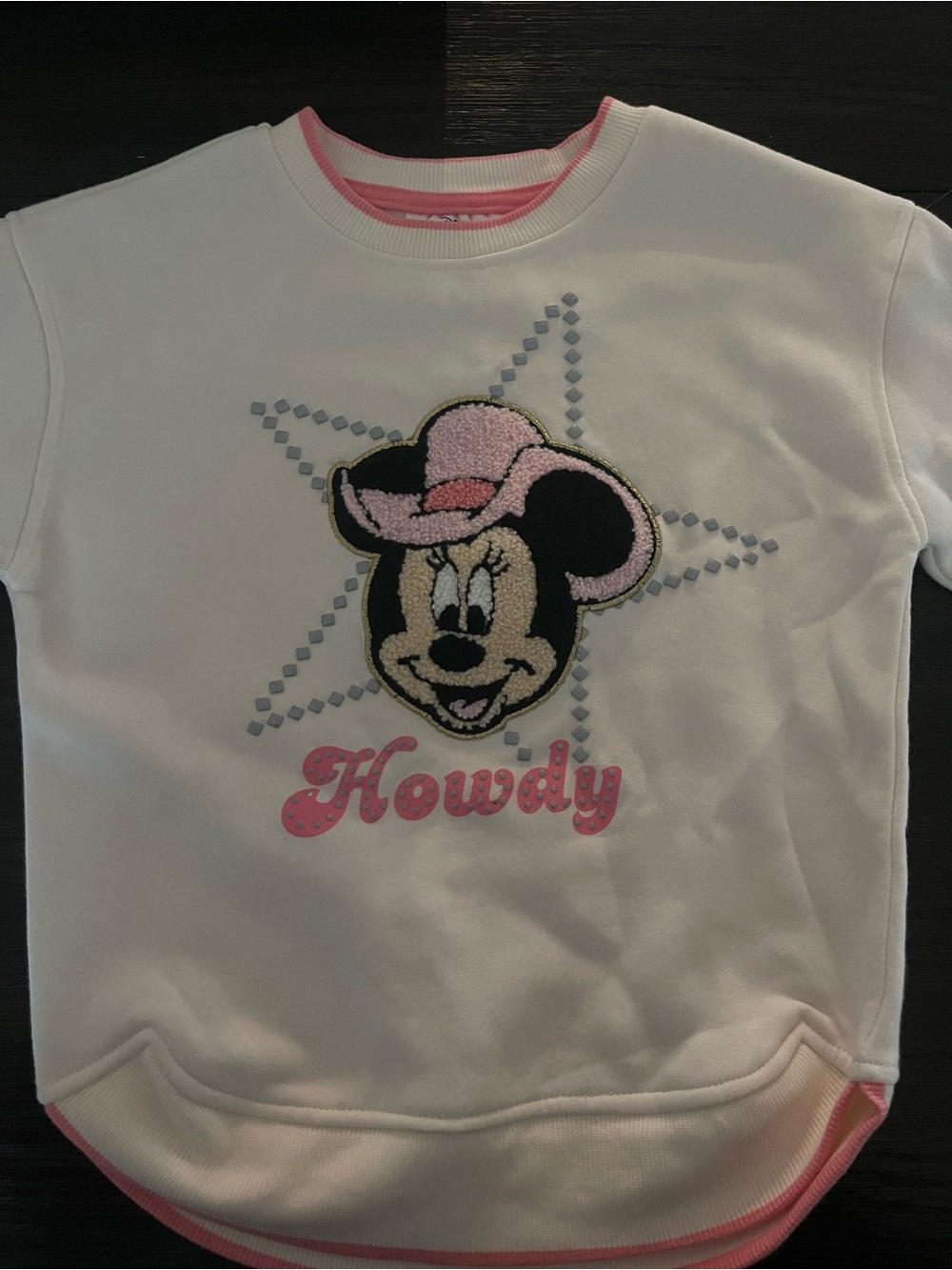 Disney White & Pink Minnie 'Howdy' Crewneck Sweatshirt